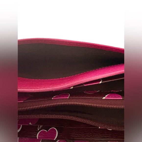 Gucci Takeru Lovely Hearts Heart Interlocking GG Gold Logo Continental W… - Picture 9 of 14